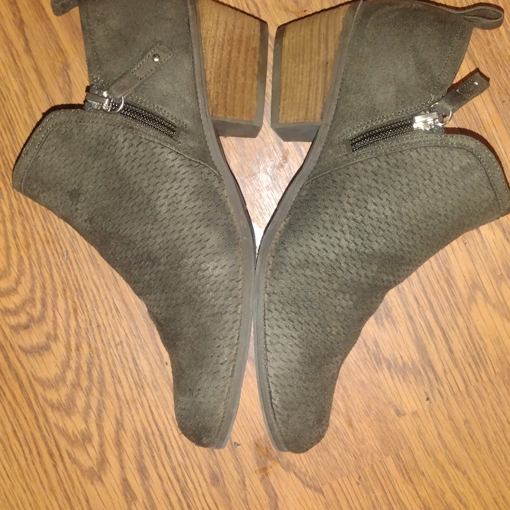 Dr. Scholl's Textured Olive Ankle Booties#900 - Picture 2 of 3